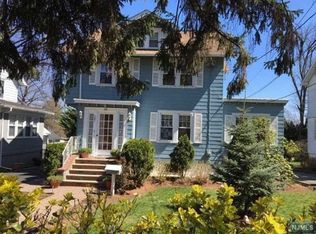 501 Queen Anne Rd, Teaneck, NJ 07666