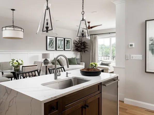 0 Revere St #5-207, Canton, MA 02021