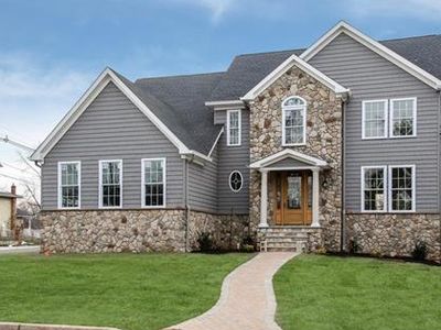 227 Archangela Ave, Colonia, NJ, 07067