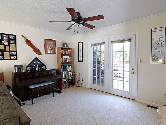 4th image of 4809 Clairson Dr