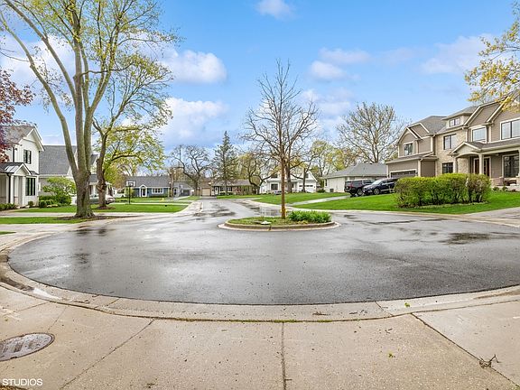 5th image of 635 Garden Ct