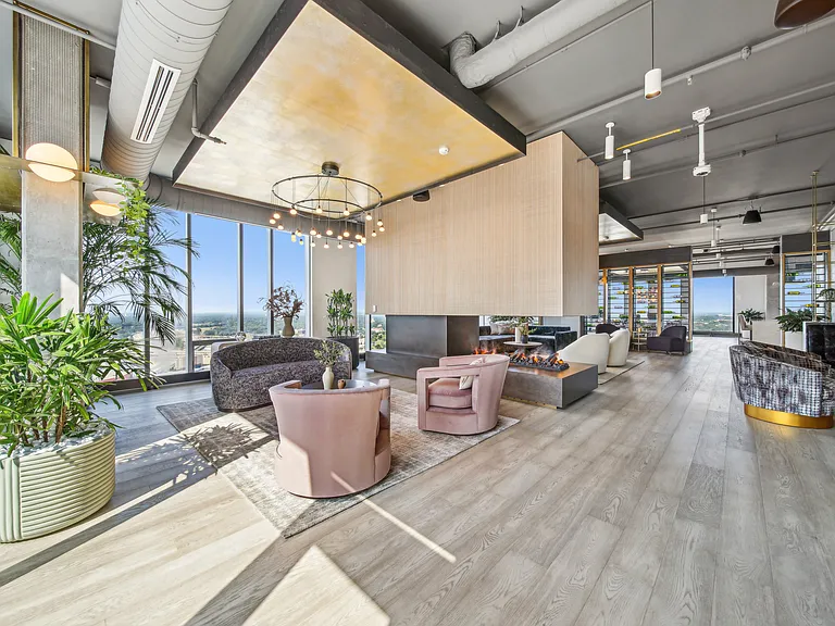 Sky Lounge