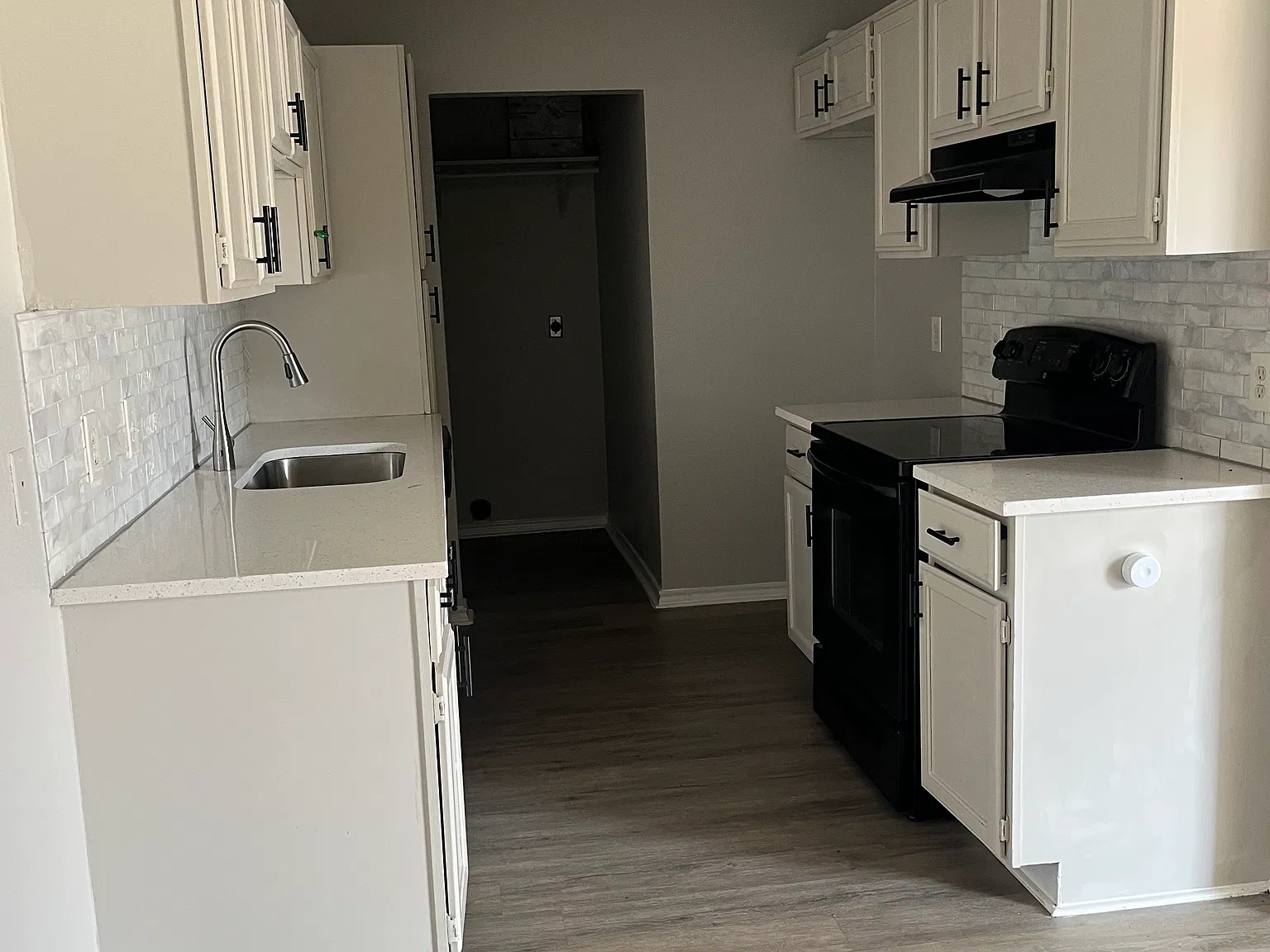3 bed, 1115 sqft, $1,700 — Photo 3