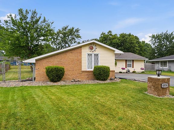 4th image of 4834 Belvidere Dr