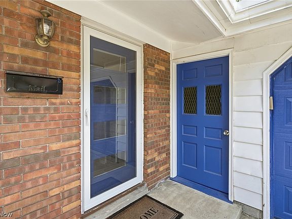 4th image of 24334 Carla Ln