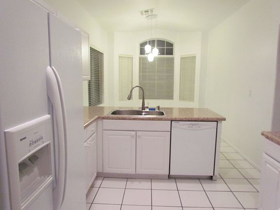 Big fridge, door filterd H2O