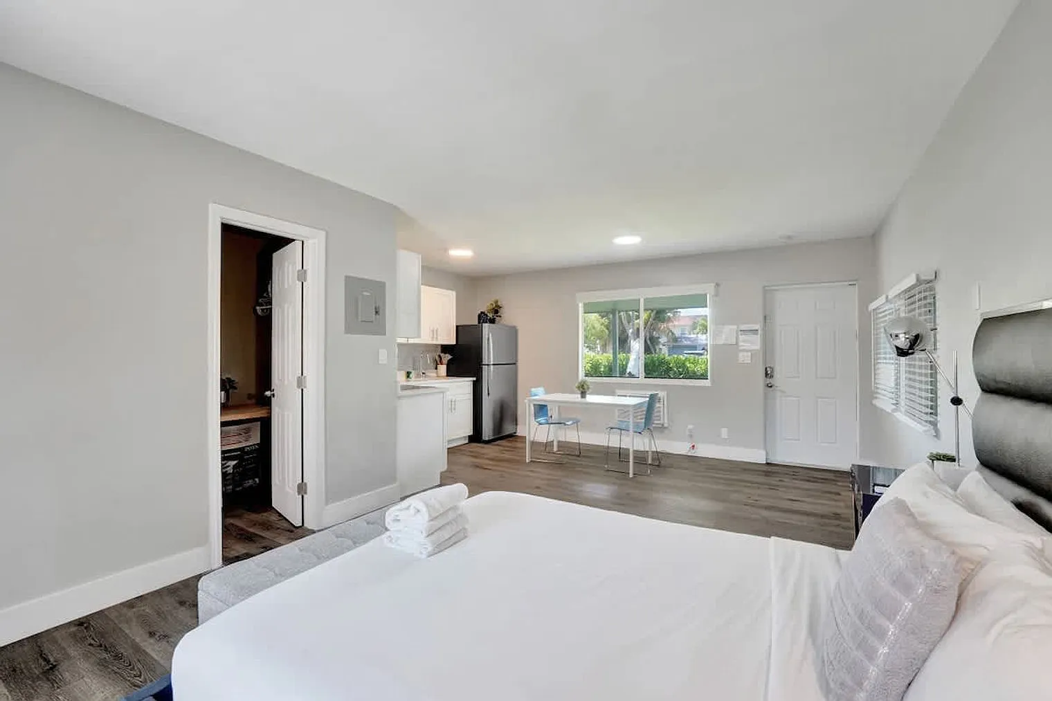 Studio, 1.0 bath, 387 sqft, $2,535 — Photo 3