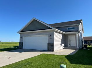 4217 14th Ave S, Moorhead, MN 56560