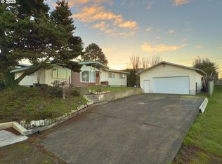 1900 Grant St, North Bend, OR 97459