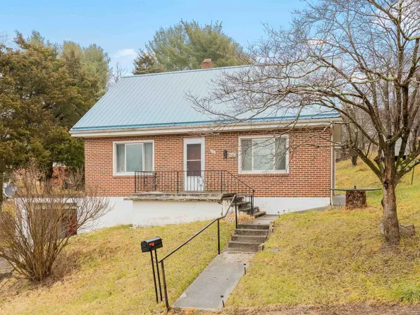 311 Lexington Ave, Pulaski, VA 24301