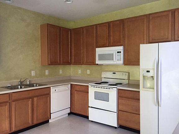 5th image of 4022 Much Marcle Dr #Townhome