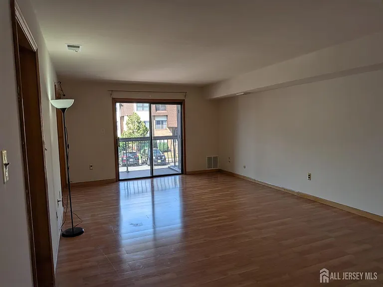 1714 Raspberry Ct — Photo 7