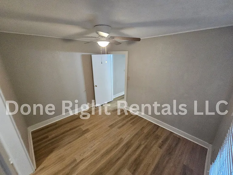 106 Cunningham Ave — Photo 11