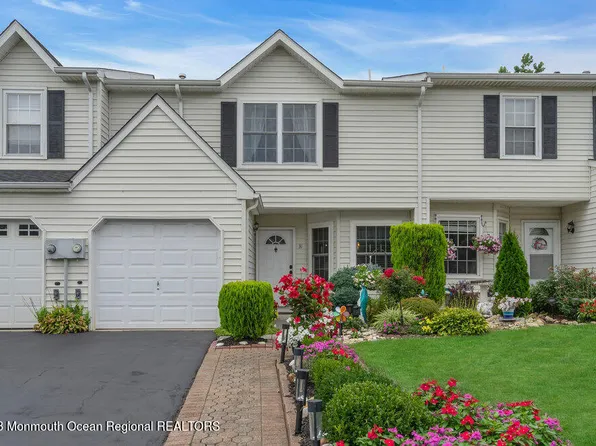 31 Mariners Cove, Freehold, NJ 07728