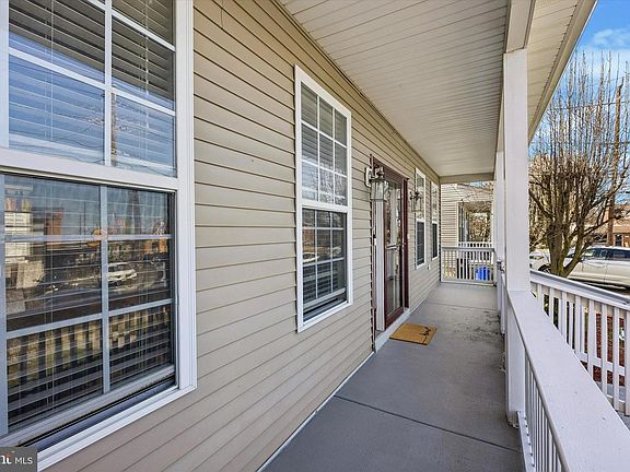 3rd image of 12 George St