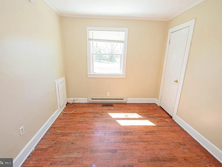 602 E Main St — Photo 62