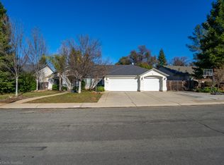 3176 Copper Creek Dr, Redding, CA 96002
