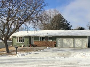 807 N Monroe Ave, Pierre, SD 57501