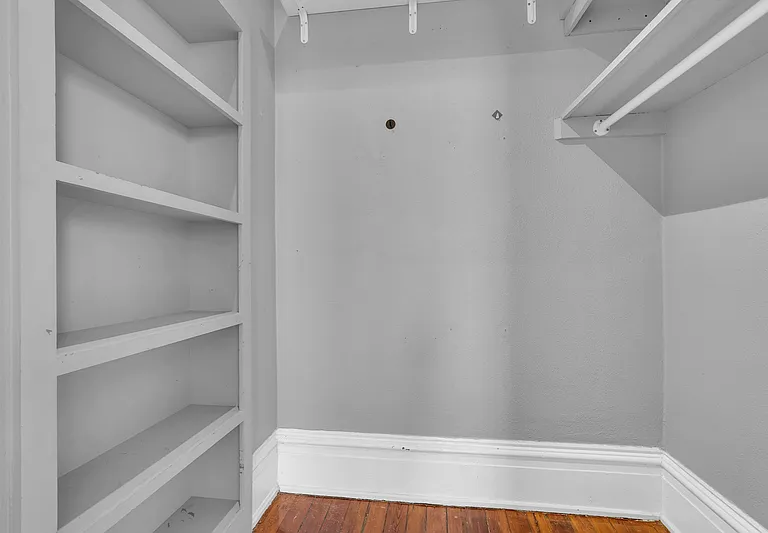 112 E Harris St #404 — Photo 29