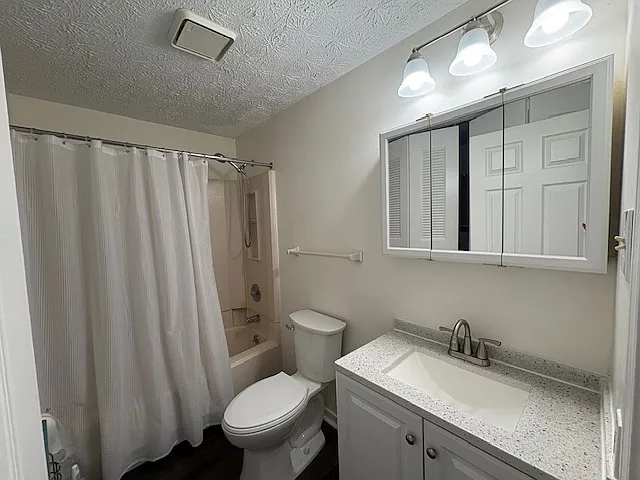124 Boston Dr — Photo 14