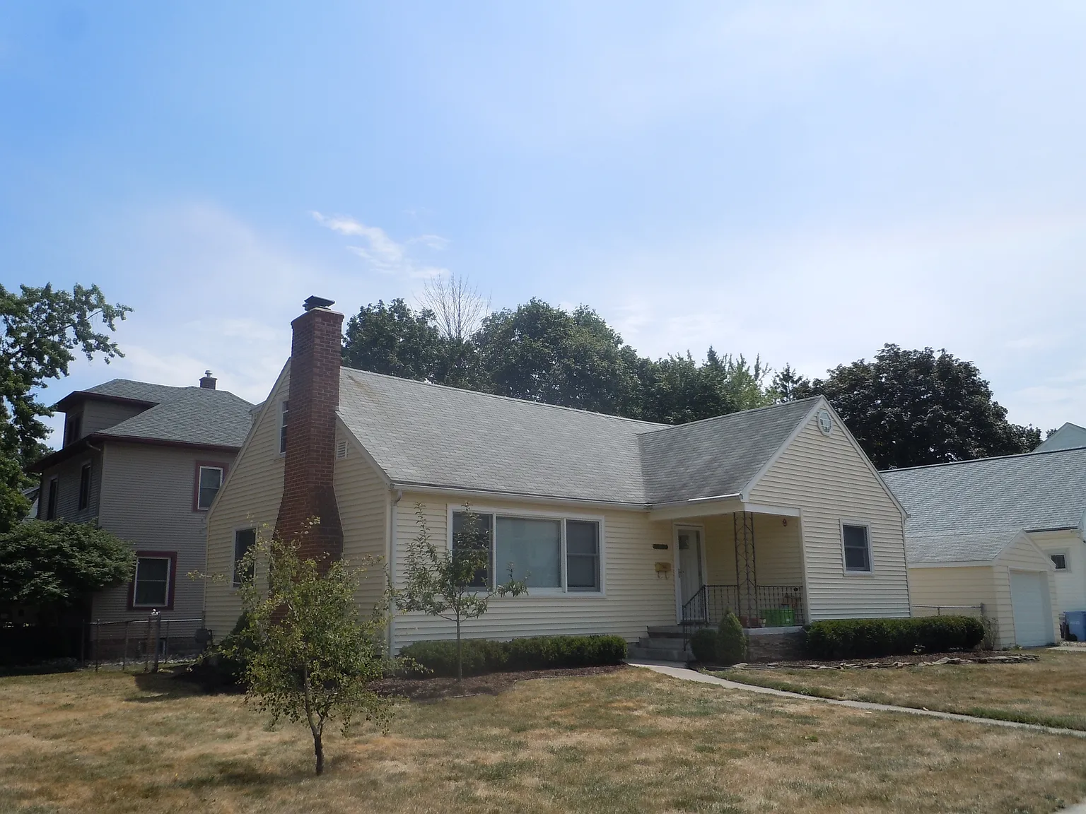 330 N Jenison Ave photo 1