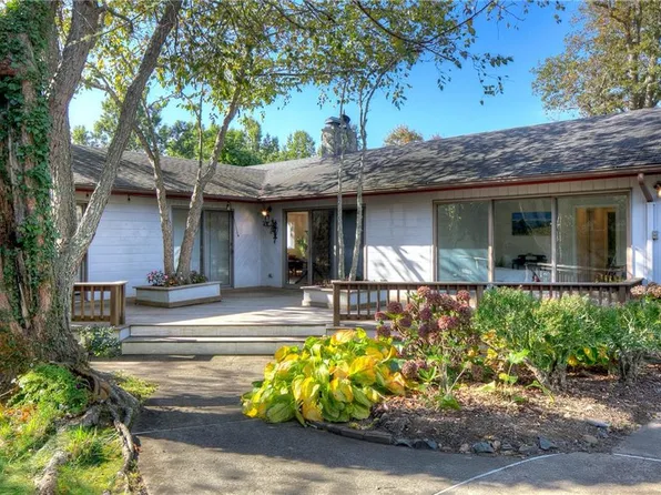 160 Webster St, Newport, RI 02840