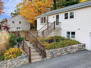 13 Hickory Ln, Hudson, MA 01749