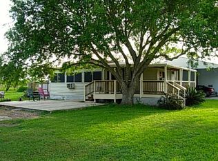 109 Ling St, Rockport, TX 78382