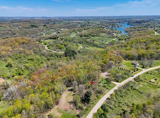 39 Dutch Hollow Rd, La Valle, WI 53941