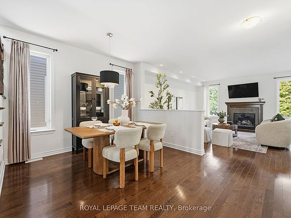 4th image of 708 Eagle Crest Hts