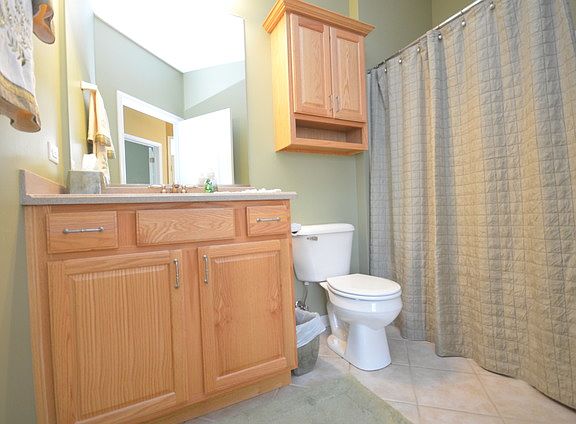 4th image of 2837 Bond Cir #2837