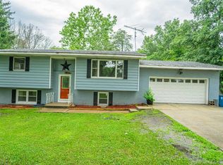 11756 Candlewick Rd S, Demotte, IN 46310