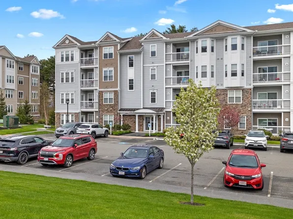 4 Francis Dr #311, Andover, MA 01810