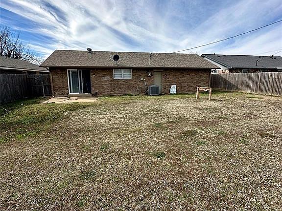 4th image of 912 Eagle Dr