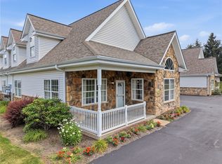 121 Canter Ln, Gibsonia, PA 15044
