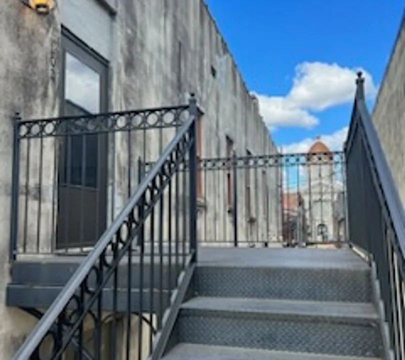 210 W Main St
