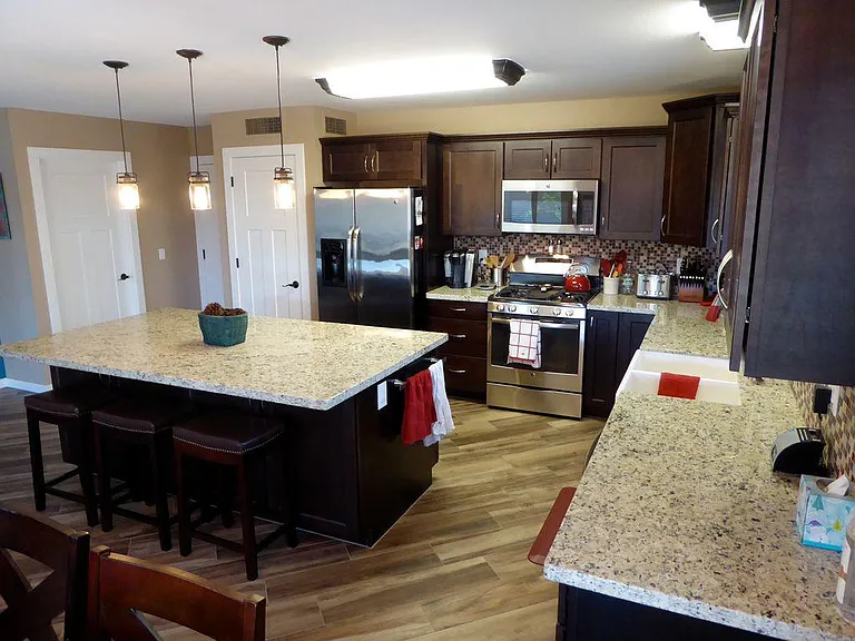 6810 S 15th Pl — Photo 34