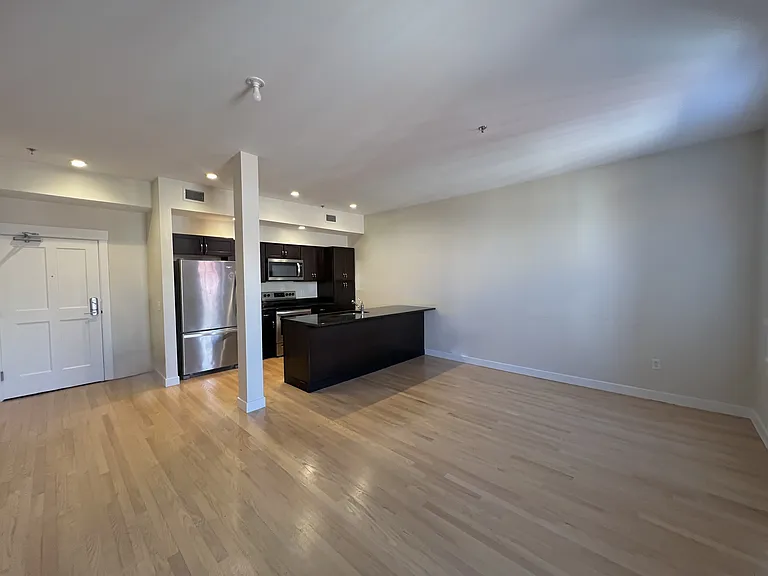 359 Main St #307 — Photo 3
