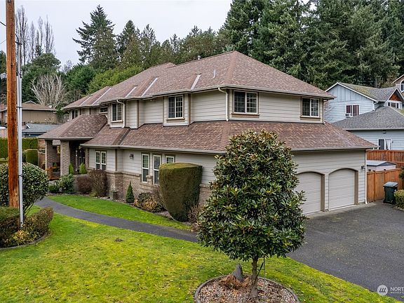 2nd image of 10630 91st Avenue Ct SW