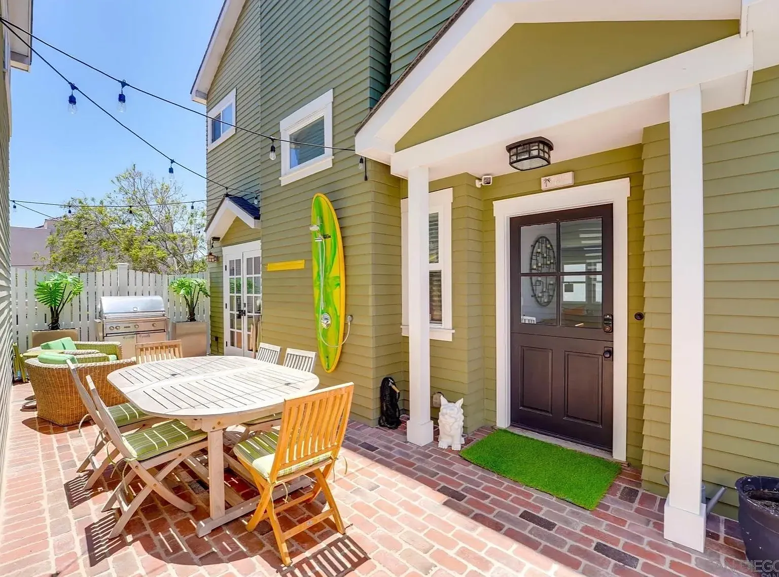 3 bed, 2.5 bath, 1795 sqft, $18,000 — Photo 1