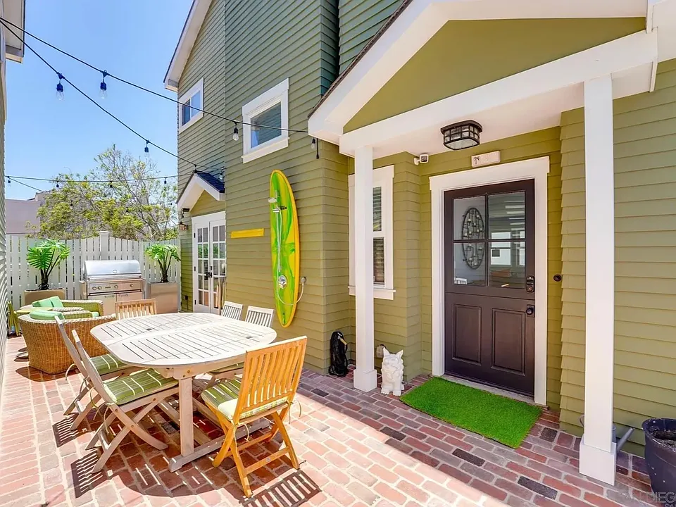 920 D Ave