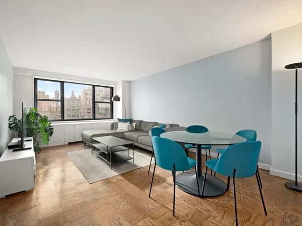 7 East 14th Street image 1 of 6