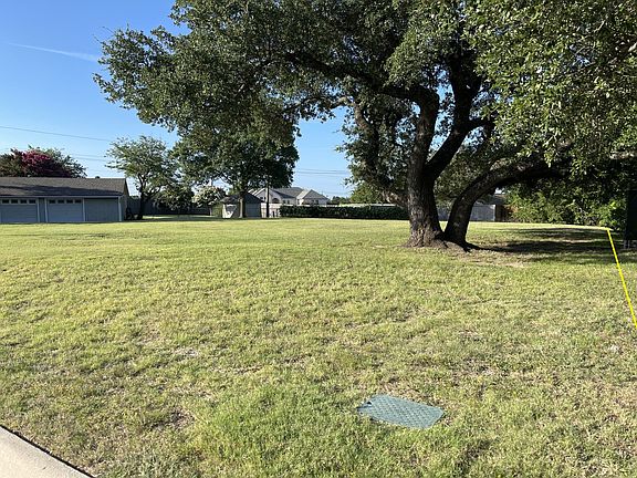 4th image of Live Oak Ln