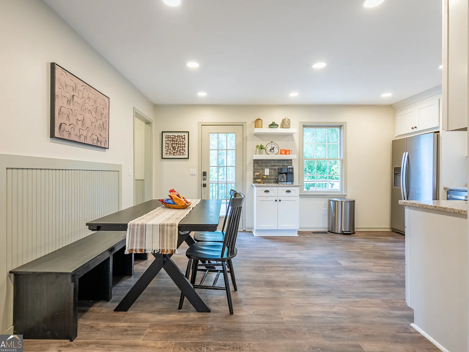 3 bed, 2.0 bath, $5,229 — Photo 2