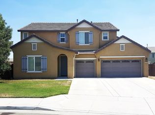527 Groveside Dr, San Jacinto, CA 92582