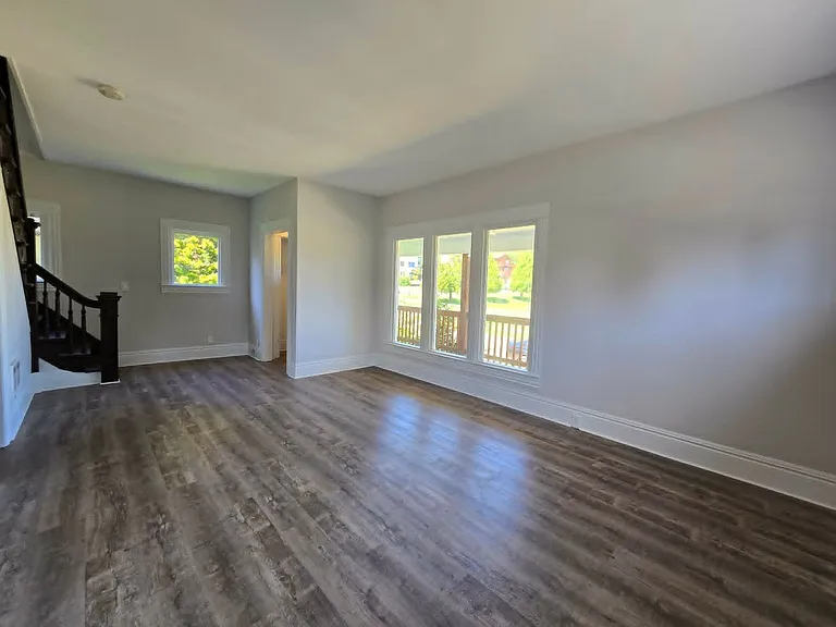 515 N I St — Photo 3