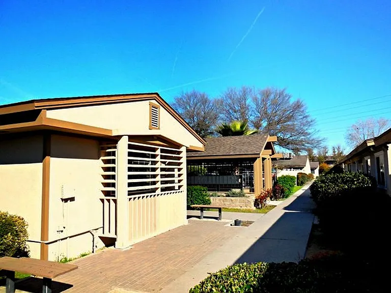 204 W Dakota Ave #103 — Photo 9