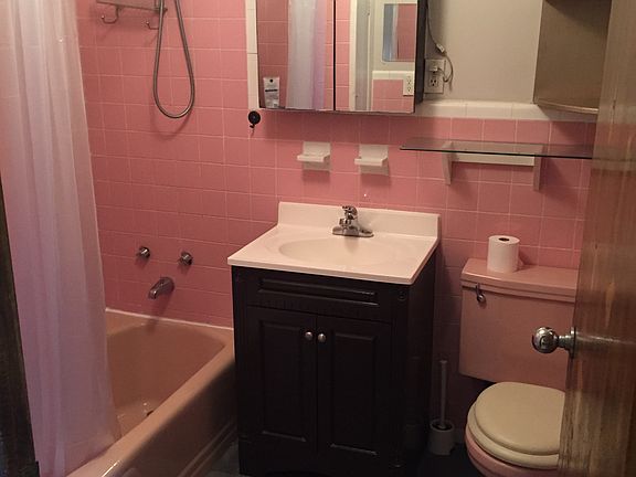 2nd image of 88 Nassau Ave