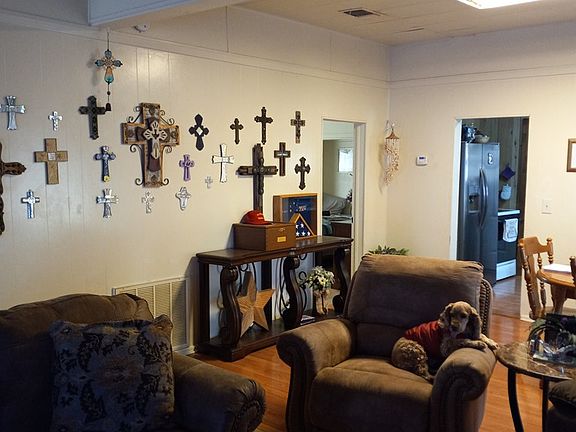 5th image of 106 College St