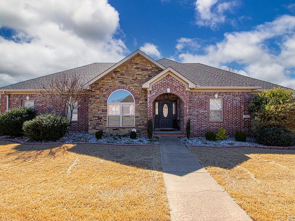1st image of 2811 Silverton Dr